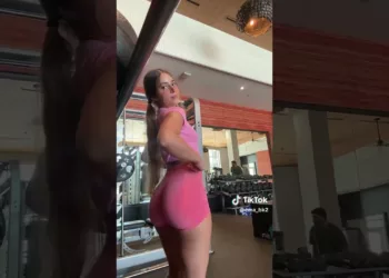 Tiktok Thot in Pink Fitness Shorts – video