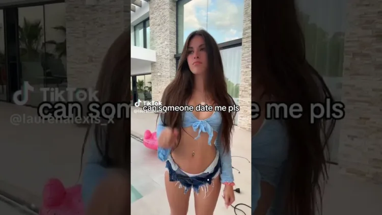 Tiktok Thot Dancing in Denim Shorts – video