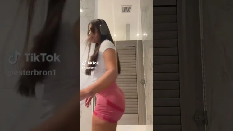 Tiktok Thot Dancing in Pink Tight Shorts – video