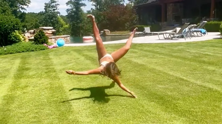 Best Fails of the Week | Close Calls and Crazy People 😆 – video