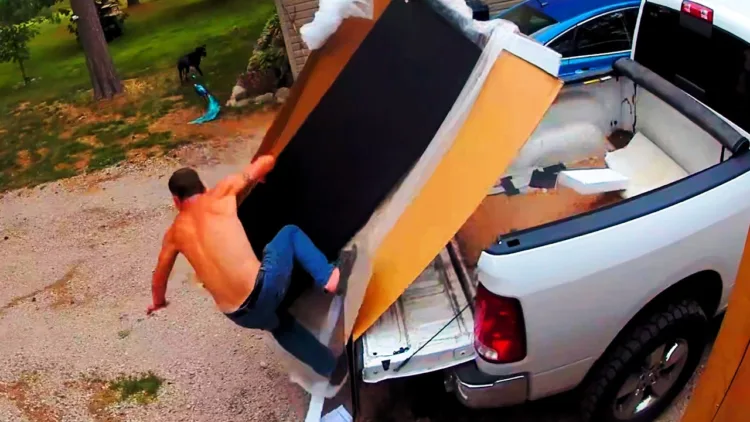 Best Videos You Can’t Miss 🤣 Men Caught on Camera – video