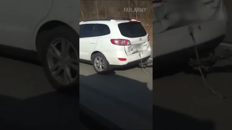 Trailer Fail – video