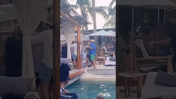 Pool Party Fail – video
