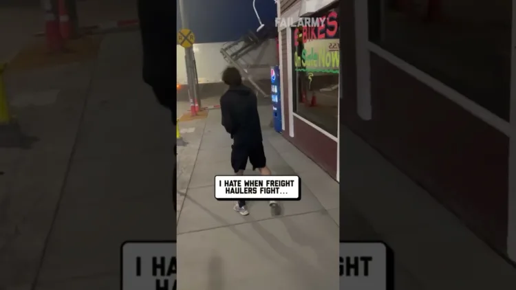 Never saw these fails coming! 🫣😭 – video