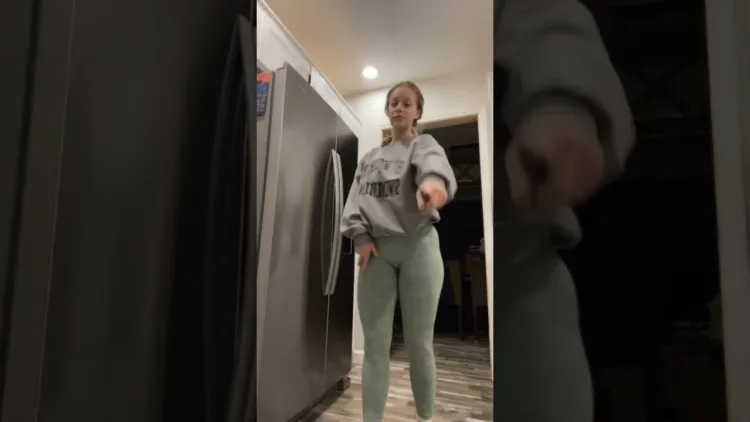 TikTokThot Buss it in Green Dress – video